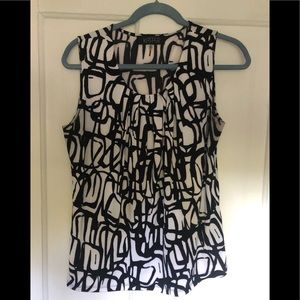 Eye Catching Blouse!  Size Medium.  EUC.